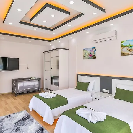 3 Bedroom Luxury In Hacioglan Village ヴィラ